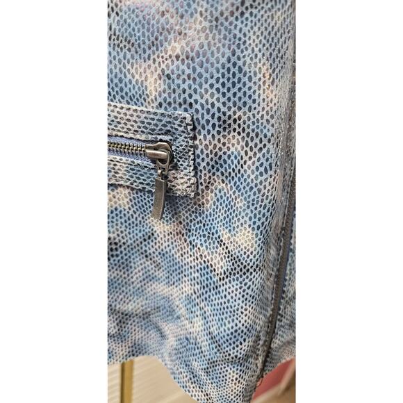 Stunning Chicos 100% leather Dress jacket‎ - 2 Large -Blue Snakeskin Satin Lined - Picture 4 of 5